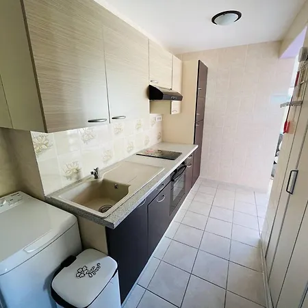Centre Port, Piscine, Proche Plage, Box Privatif - Fr-1-723-125 Apartment *