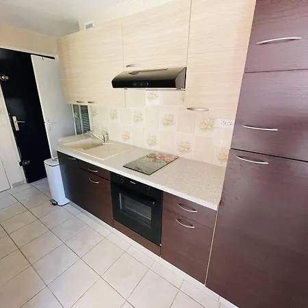 Apartment Centre Port, Piscine, Proche Plage, Box Privatif - Fr-1-723-125